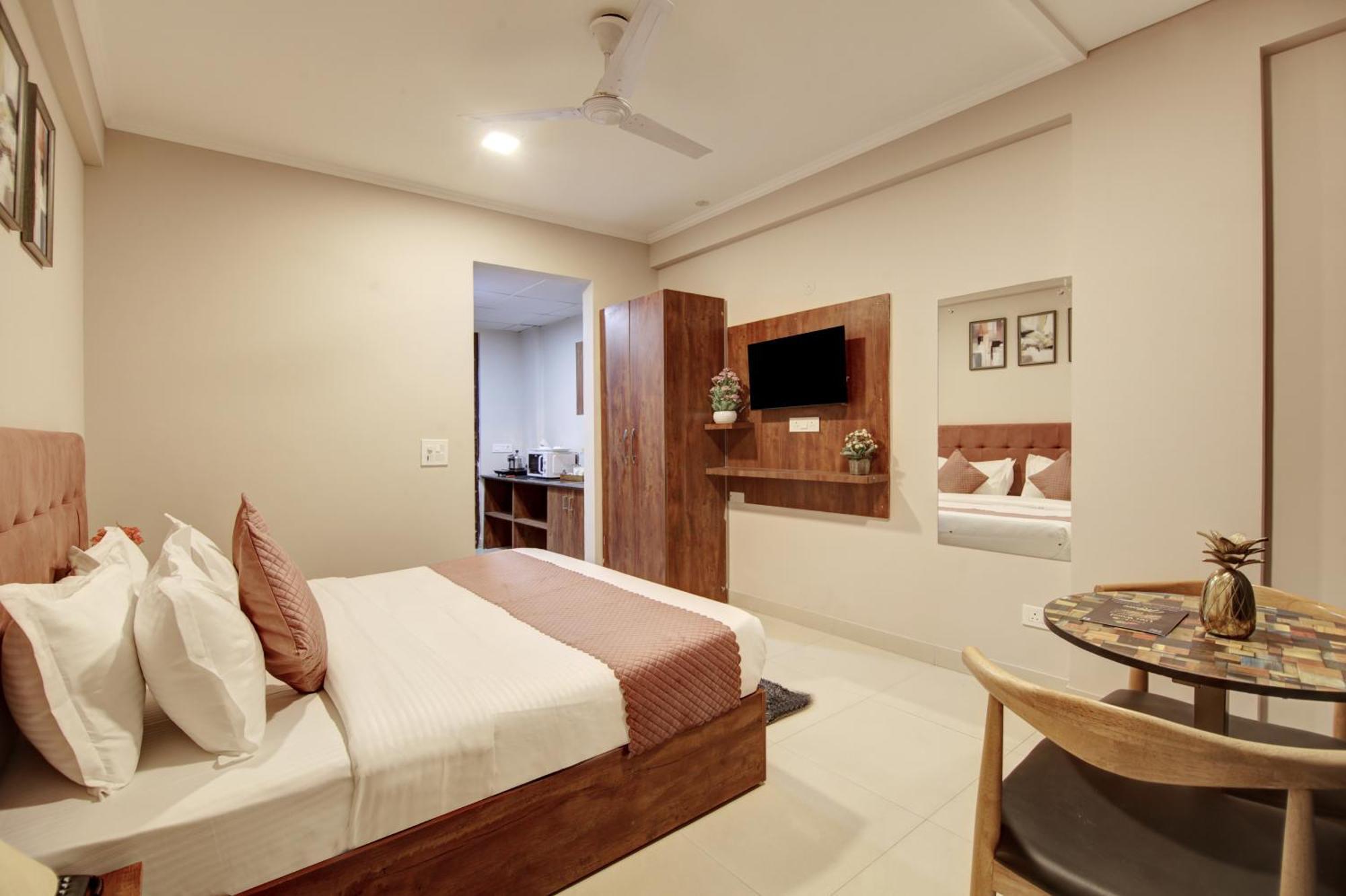 Limewood Stay - Executive Huda City Center 古尔冈 外观 照片